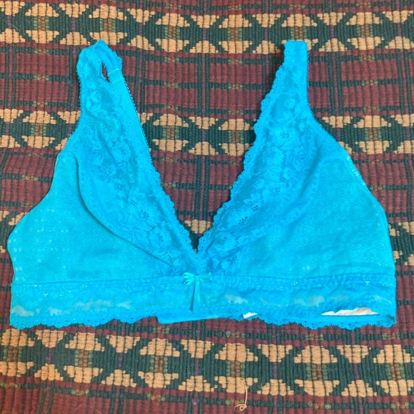 Wacoal Other - Wacoal 36 Unlined Lace Bralette